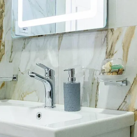 Hi'mare Sea View 1 - Parking And Kitchen Appartement Himarë