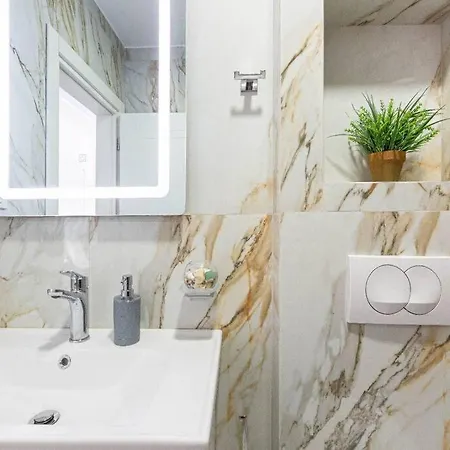 Hi'mare Sea View 1 - Parking And Kitchen *