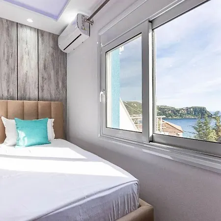 Hi'mare Sea View 1 - Parking And Kitchen *