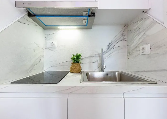 아파트 Hi'mare Sea View 1 - Parking And Kitchen